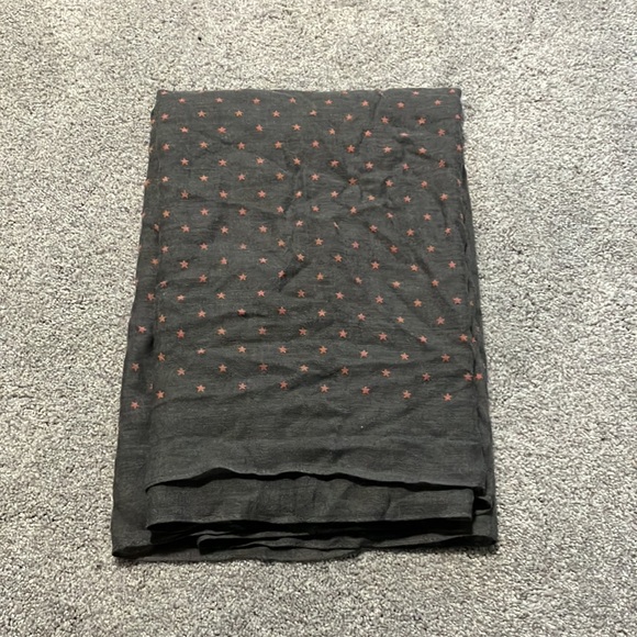 Lightweight scarf - Picture 2 of 2